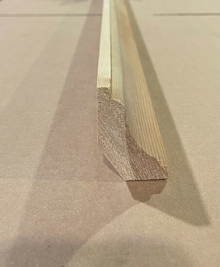 1888991142 Hoeklat 33x47x2700