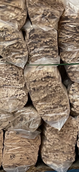 AANMAAKHOUT PER ZAK €7,50 EN 3 VOOR €20,-!!!